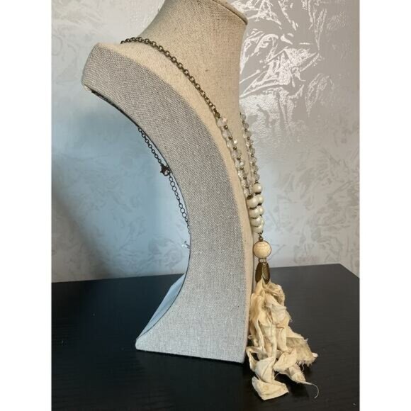 W signed Tassel Necklace with Crystal and Pearl Beads - Picture 4 of 5